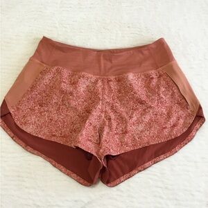 Outdoor Voices Hudson 2.5" Shorts size medium